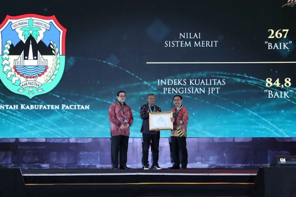 KASN Nobatkan Pacitan ‘Baik’ Meritokrasi, Bupati Resmikan Pantai Congot Ndak