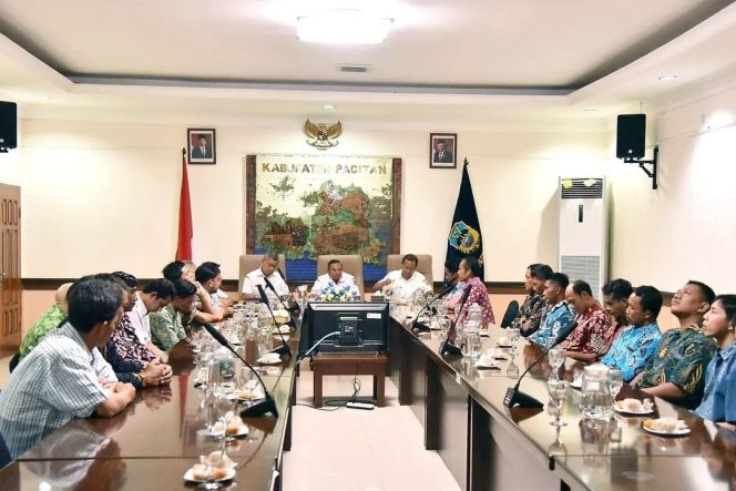 
 Forum PTT Transport SD/SMP Pacitan Sampaikan Tuntutan kepada Bupati