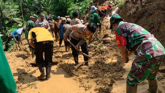 
 Bencana Tanah Longsor, Rusak Tiga Rumah Warga di Kecamatan Tulakan