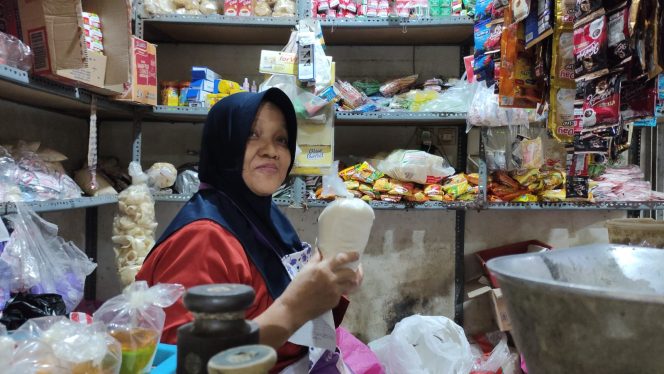 
 Harga Gula Pasir Melonjak, Stok Langka di Pasar Minulyo Pacitan