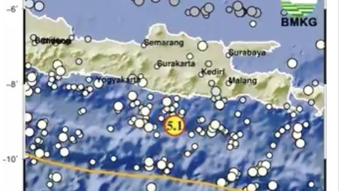 
 Gempa Magnitudo 5.1 Guncang Pacitan, Suara Kentongan Terdengar Disegala Penjuru