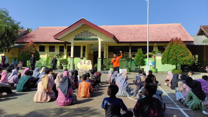 
 Peringatan HKB 2024 di Pacitan, Simulasi Evakuasi Gempa Sasar Siswa SMP