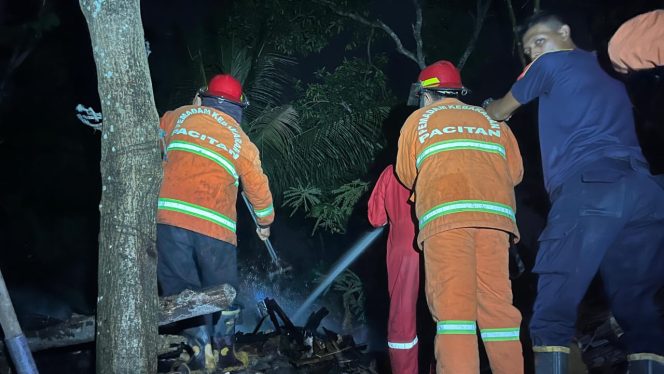 
 Kandang Terbakar, 4 Kambing Milik Warga Pacitan Mati Terpanggang