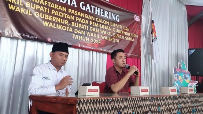 
 KPU Pacitan Batasi Akses Kantor untuk Pendaftaran Pasangan Calon dalam Pemilukada 2024