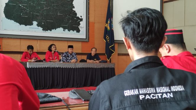 
 Aksi GMNI Pacitan Desak Netralitas ASN Jelang Pilkada 2024