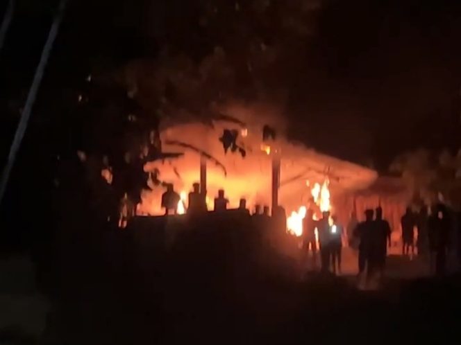 
 Kebakaran Hanguskan Gudang Kayu di Pacitan, Kerugian Capai Ratusan Juta Rupiah