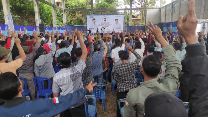 
 Paslon Indrata Nur Bayuaji-Gagarin Kampanye Perdana di Kecamatan Bandar, Disambut Antusias Warga