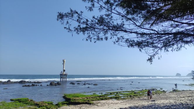 
 Wisata Pantai Pidakan, Destinasi Eksotis di Timur Pacitan Destinasi Nyaman Untuk Keluarga