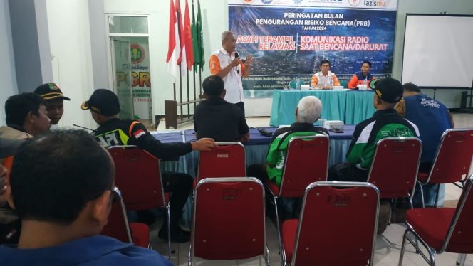 
 Relawan Pacitan Tingkatkan Kesiapsiagaan Bencana melalui Radio Komunikasi