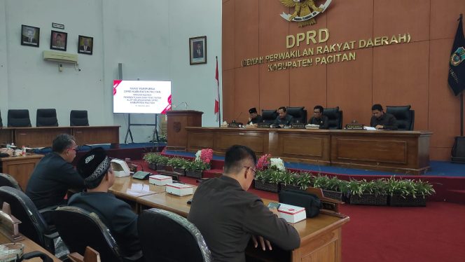 
 DPRD Pacitan Bentuk Alat Kelengkapan Dewan, Ini Daftar Ketua Komisi dan Badan di Bawah Kepemimpinan Arif Setia Budi