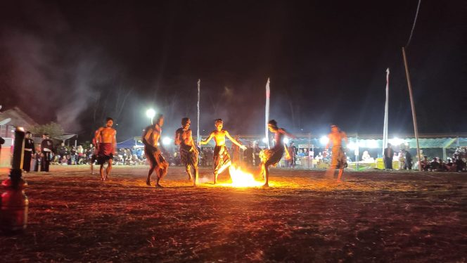 
 Balbalan Geni hingga Tayub Massal Meriahkan Festival Budaya Watu Bale
