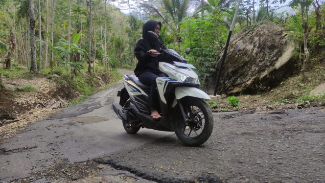 
 Perbaikan Jalur Alternatif Ngadirojo-Sudimoro Disambut Gembira Warga