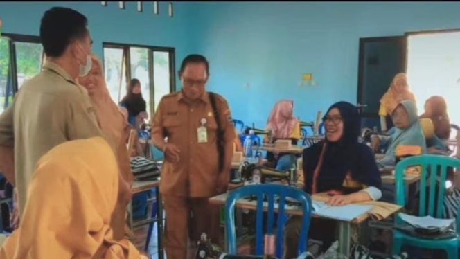 
 Disdagnaker Pacitan Gelar 25 Paket Pelatihan Kerja untuk Petani dan Buruh Tani Tembakau, Salurkan Iuran BPJS Ketenagakerjaan