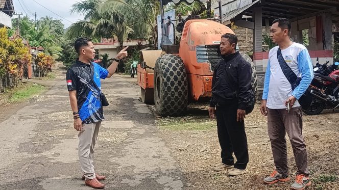 
 Jalan Rusak di Desa Nglaran Mulai Diperbaiki, Warga Kalimojo Lega