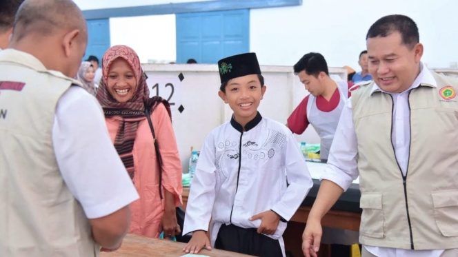 
 Khitan Massal Gratis di HUT ke-53 Korpri: Baznas Pacitan Bantu 118 Anak, Termasuk Peserta Non-Muslim