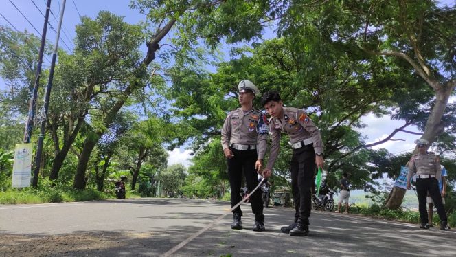 
 Ingin Sambut Kedatangan Suami, Ibu Rumah Tangga Tewas Terlindas Truk