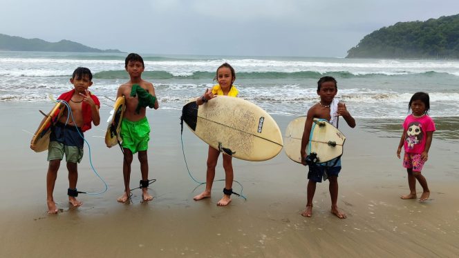 
 Grom Surfing Contest #2 kembali digelar di Parai Beach Resort Telengria Pacitan
