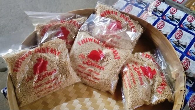 
 Tiwul Instan Buatan Pasutri Asal Kalikuning Tulakan, (Foto: Trinoto) 