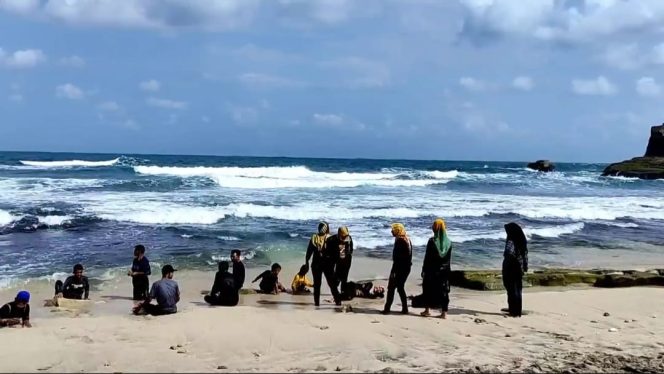 
 Wisata Pacitan Alami Penurunan Kunjungan di 2024, Namun Target Terpenuhi