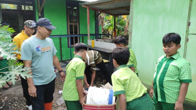 
 Gebrak Rumah di Ngadirojo, Bersatu Lawan Ancaman DBD