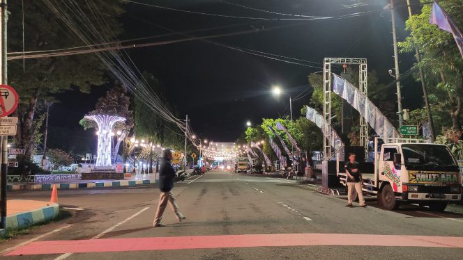 
 Pengajian Gus Iqdam, Jalur Sekitar Alun-Alun Pacitan Ditutup Total, Ini Pengaturannya