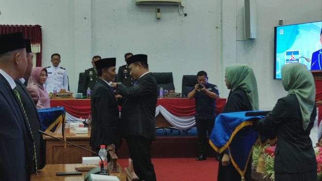
 Suwarso Resmi Gantikan Ronny Wahyono sebagai Anggota DPRD Pacitan