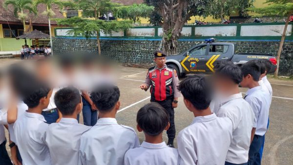 Polsek Tulakan Razia Pelajar Bawa Motor, 19 Kendaraan Knalpot Brong Disita