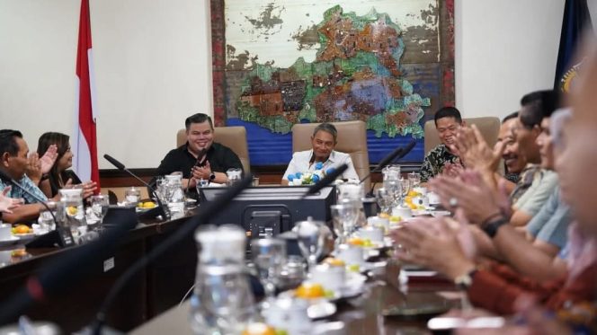 
 Tanly Jajaki Investasi Hotel di Pacitan, Bupati Sambut Positif
