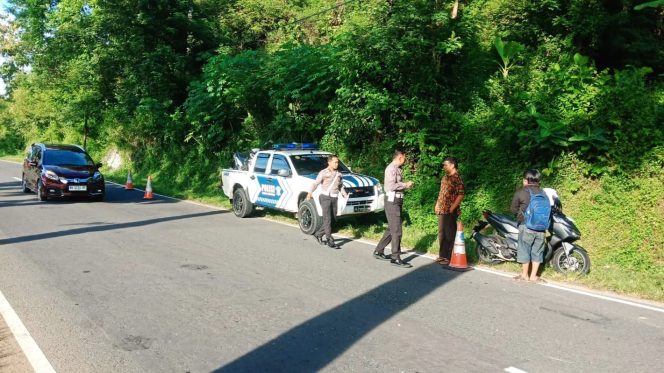 
 Pelajar SMK Tertabrak Saat Hendak Isi BBM, Tiga Orang Luka-luka