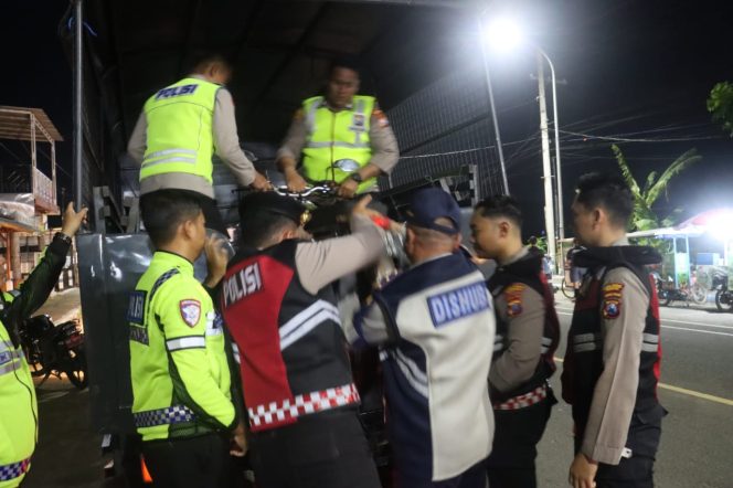 
 Polres Pacitan Gelar Operasi Gabungan, Motor Diamankan karena Knalpot Brong dan Balap Liar