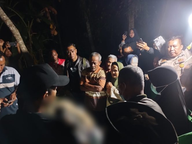 
 Nekat Seberangi Sungai Pakai Rakit Gedebok, Petani di Ngadirojo Tewas Tenggelam