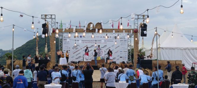 
 Aisyah Indika Desta Rahmadany Raih Juara Dua di Kejuaraan Dunia Paralayang Seri 3 di Lombok