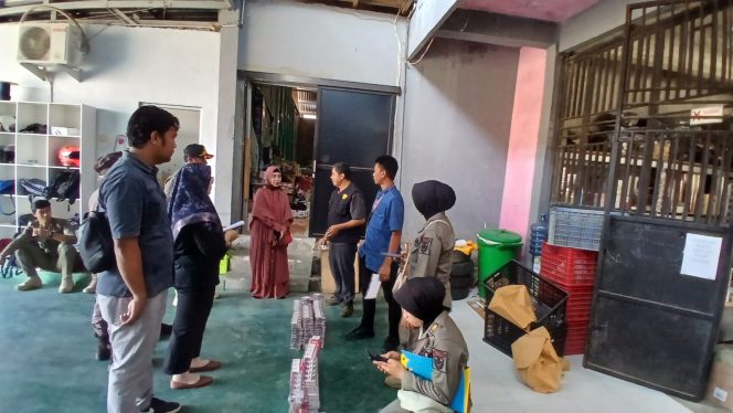 
 13.512 Batang Rokok Ilegal Disita di Pacitan, Pemilik Dipanggil Bea Cukai