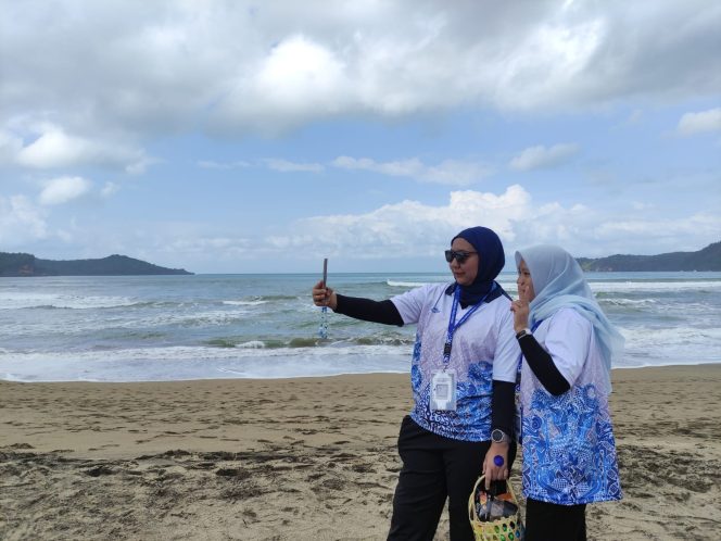 
 Wisatawan Asal Lampung Terpukau Pesona Pacitan, Banyak Destinasi Telah Dikunjungi