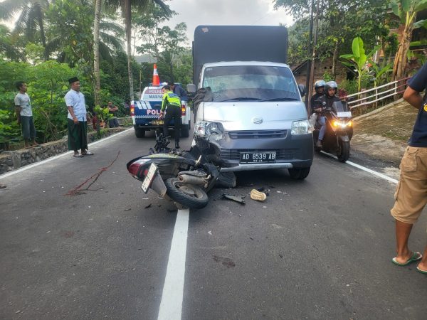 Ibu Rumah Tangga Asal Punung Pacitan Bertabrakan dengan Mobil di Jalur Pacitan–Solo